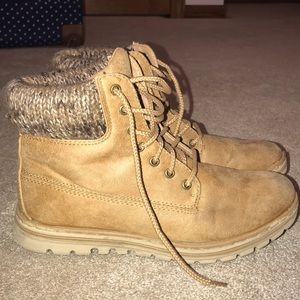 Winter boots